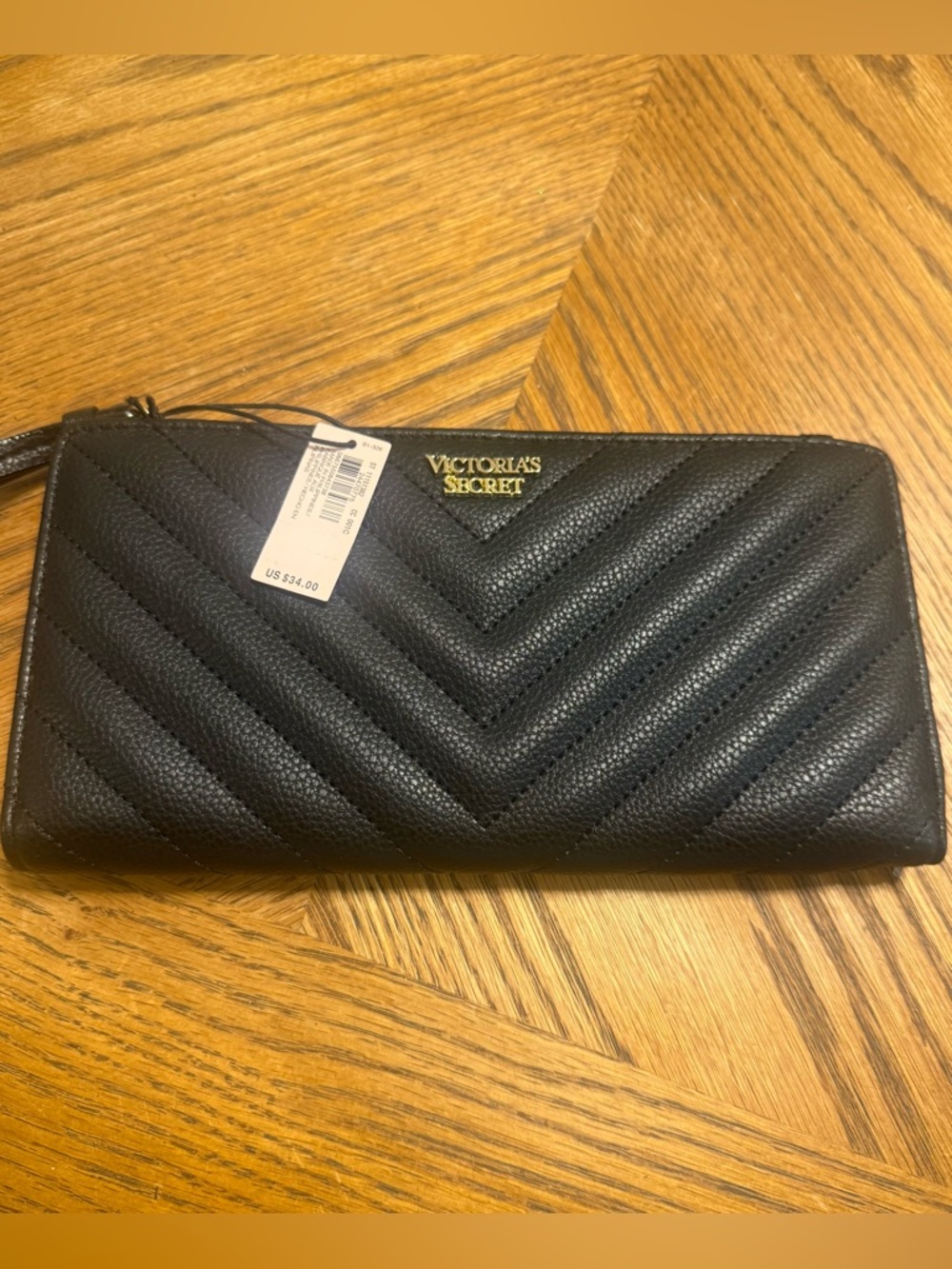 Victoria's Secret. Black Chevron Wristlet. NWT.